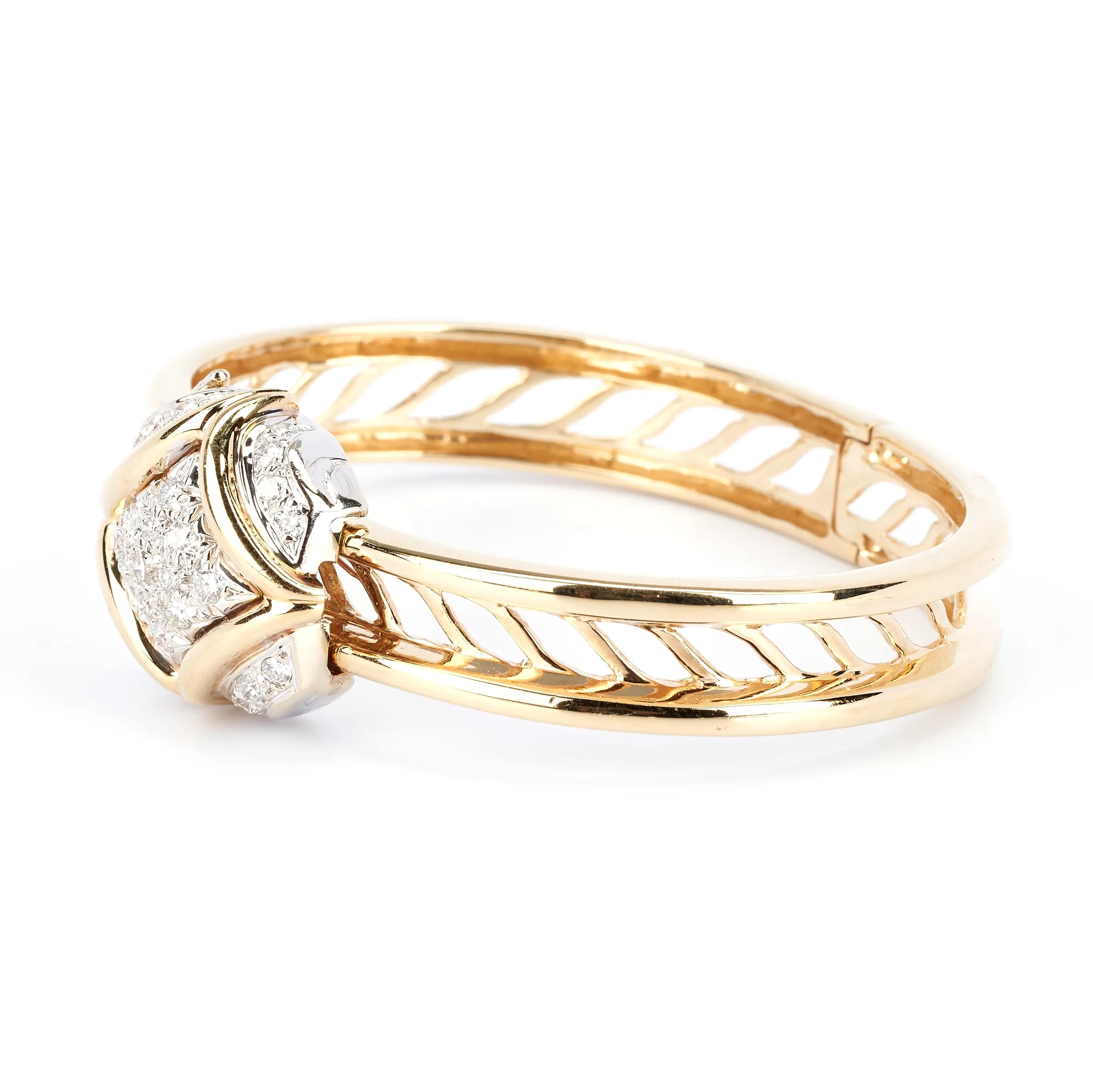 14kt Yellow Gold Diamond Clasp Bangle Bracelet