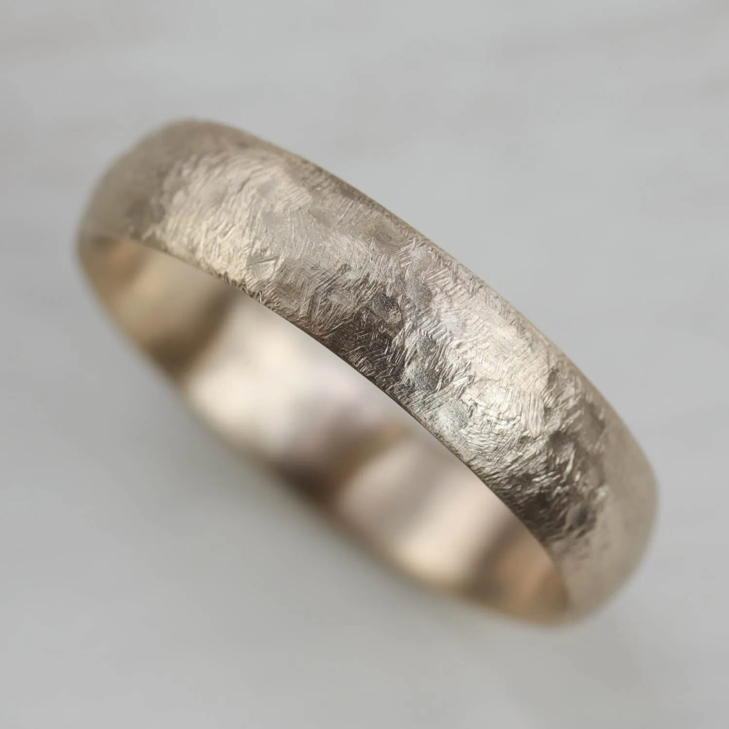 Rugged Texture Hand-carved Classic Band 