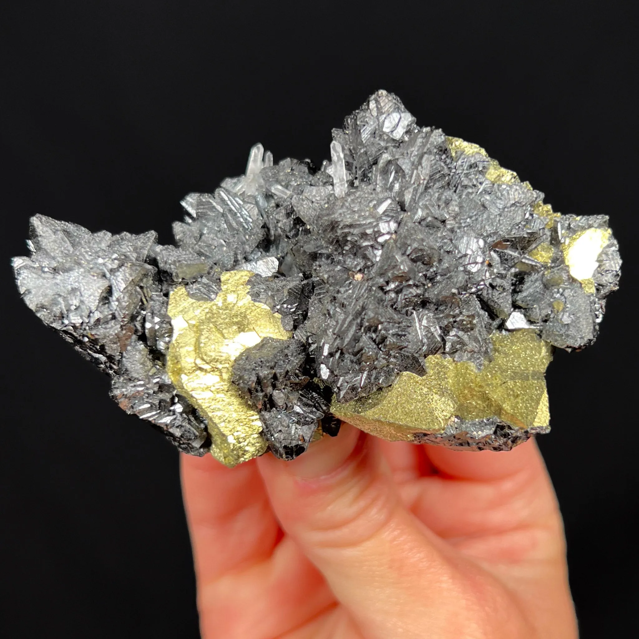 Sphalerite on Chalcopyrite with Quartz