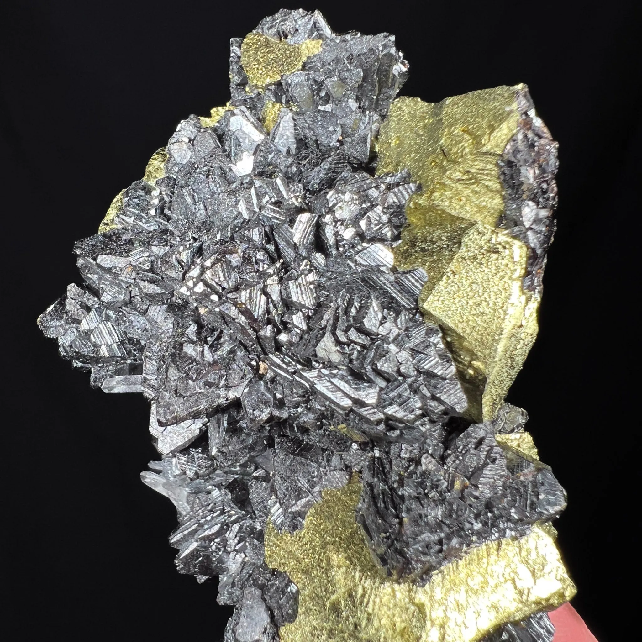 Sphalerite on Chalcopyrite with Quartz