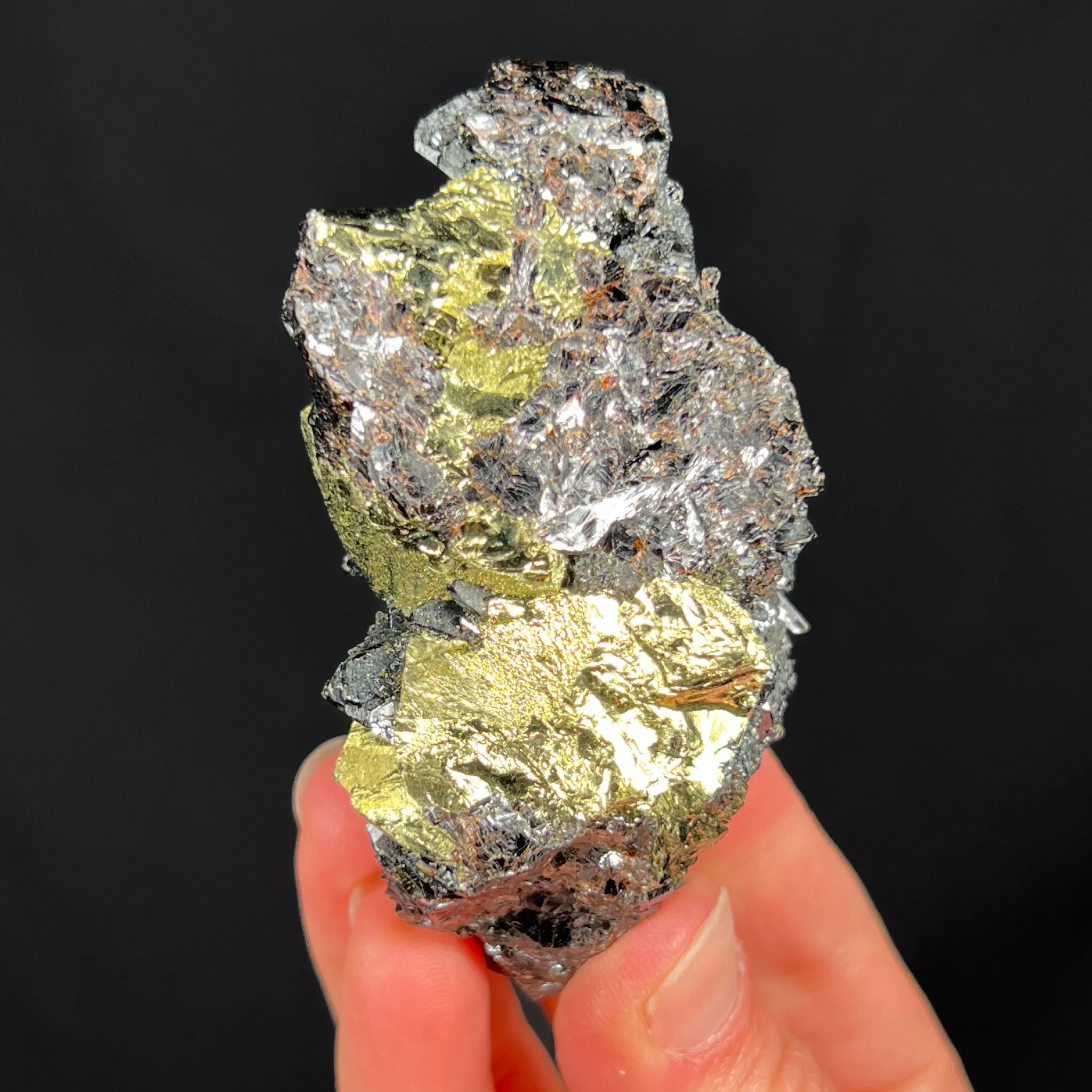 Sphalerite on Chalcopyrite with Quartz