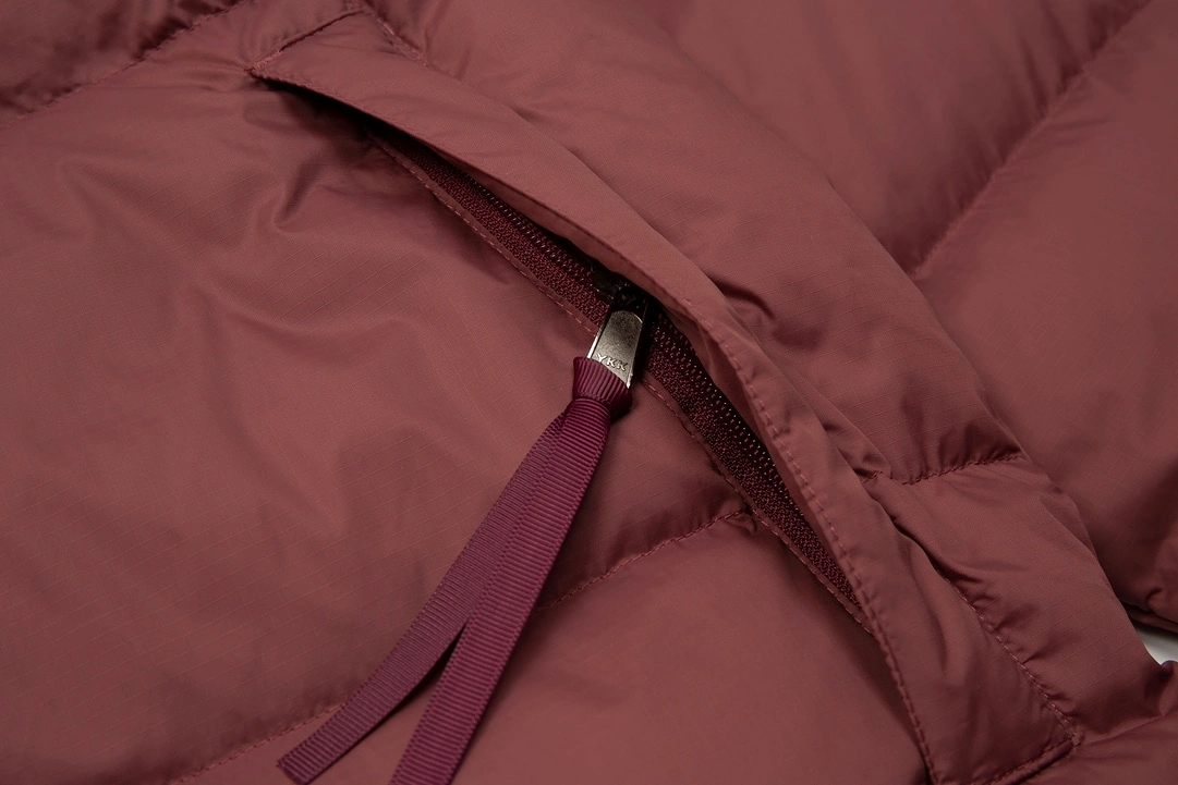 The North Face 1996 Classic Hidden Hood Down Jacket burgundy 11.15