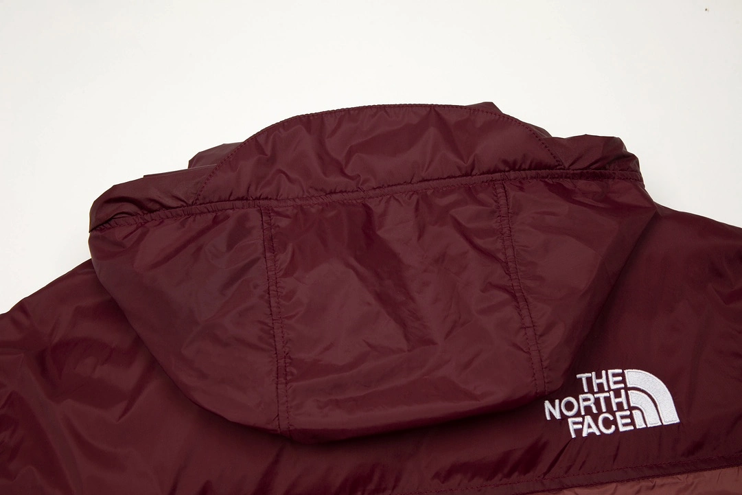 The North Face 1996 Classic Hidden Hood Down Jacket burgundy 11.15