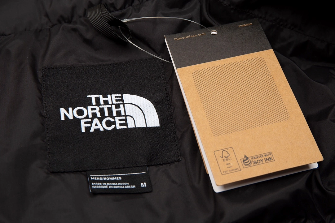 The North Face 1996 Classic Hidden Hood Down Jacket Dark Blue 11.15