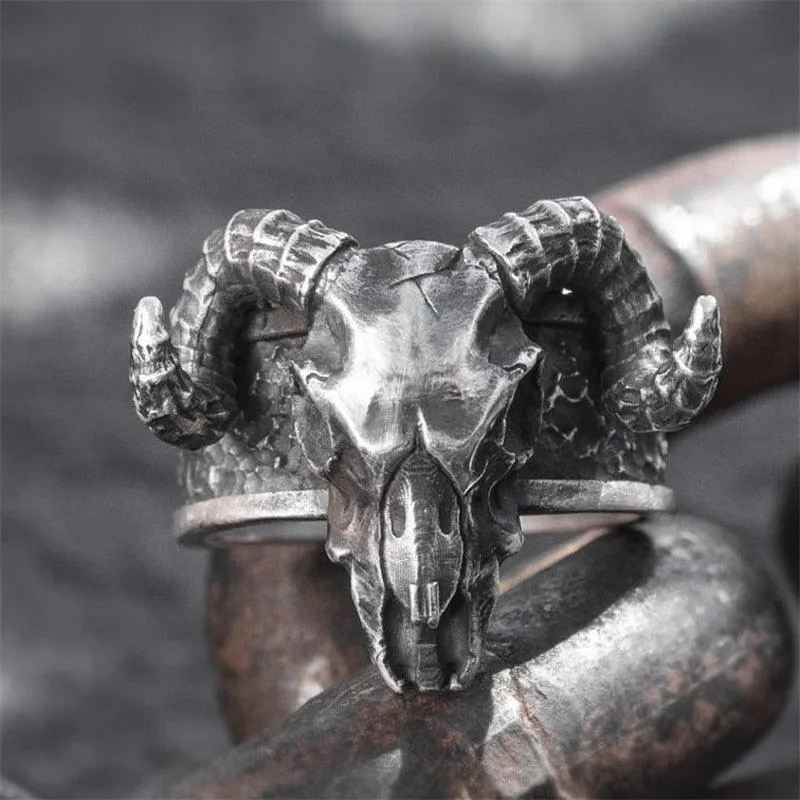 Vintage Retro Punk Skull Devil Horn Ring