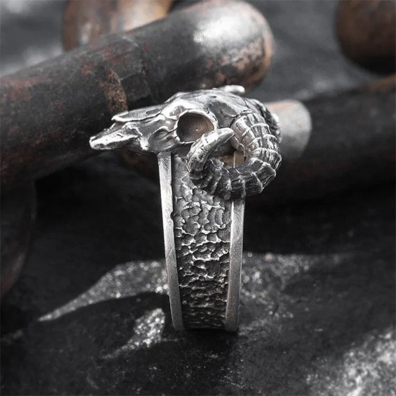 Vintage Retro Punk Skull Devil Horn Ring